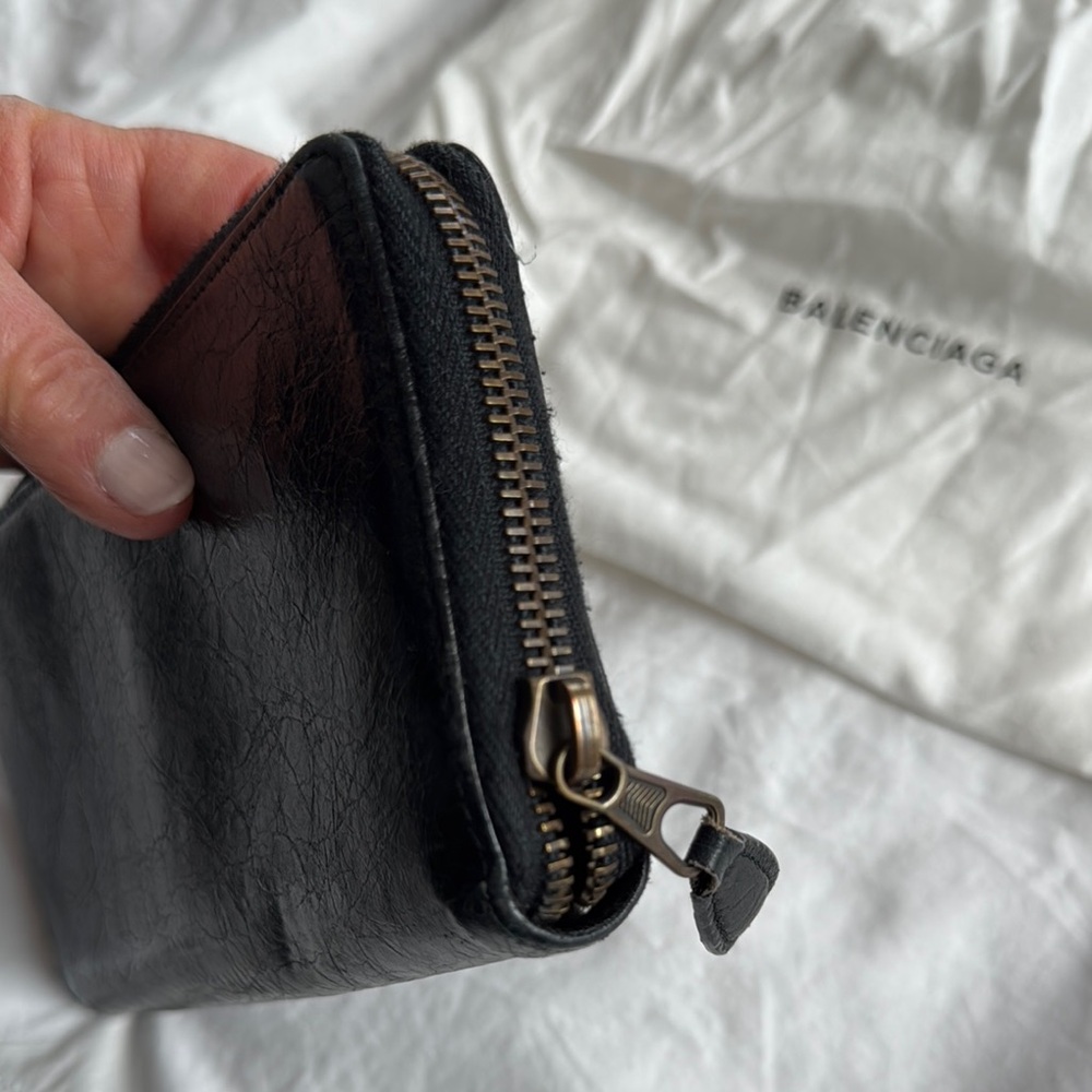 Balenciaga Black Textured Wallet - Picture 4 of 9